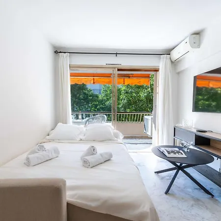 1-br With Terrace Near La Croisette