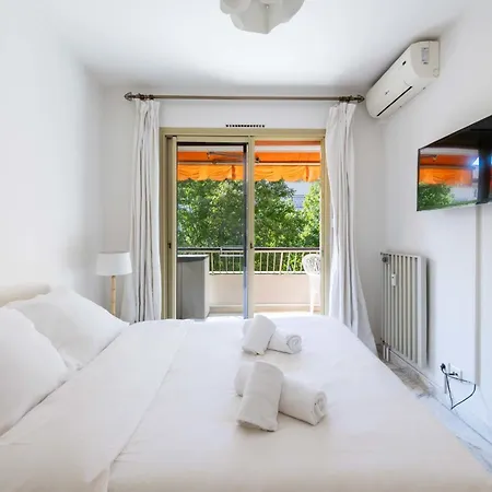 Apartment 1-br With Terrace Near La Croisette